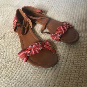 Cute summer sandals!